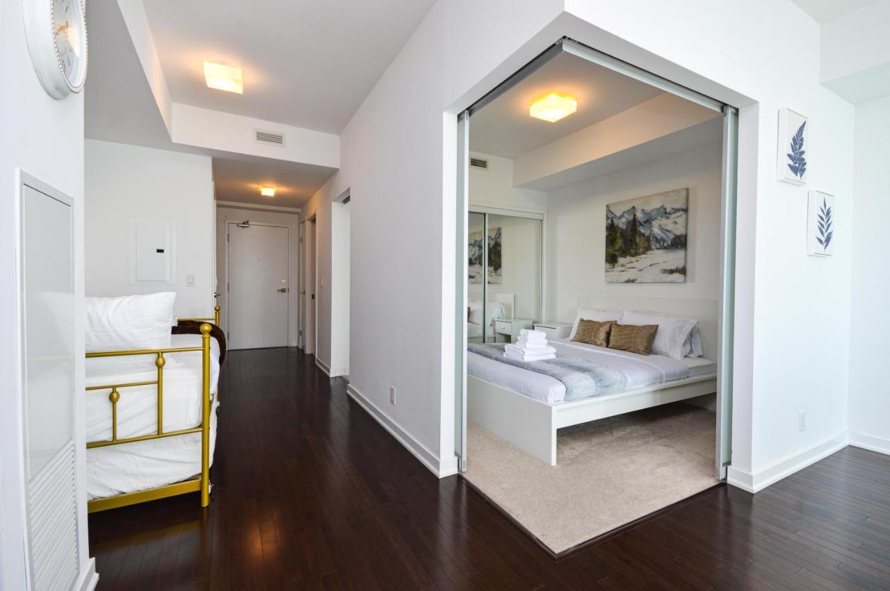 Downtown Toronto Condo Near Cn Tower, Mtcc, Rogers Center , Union Station Exterior foto
